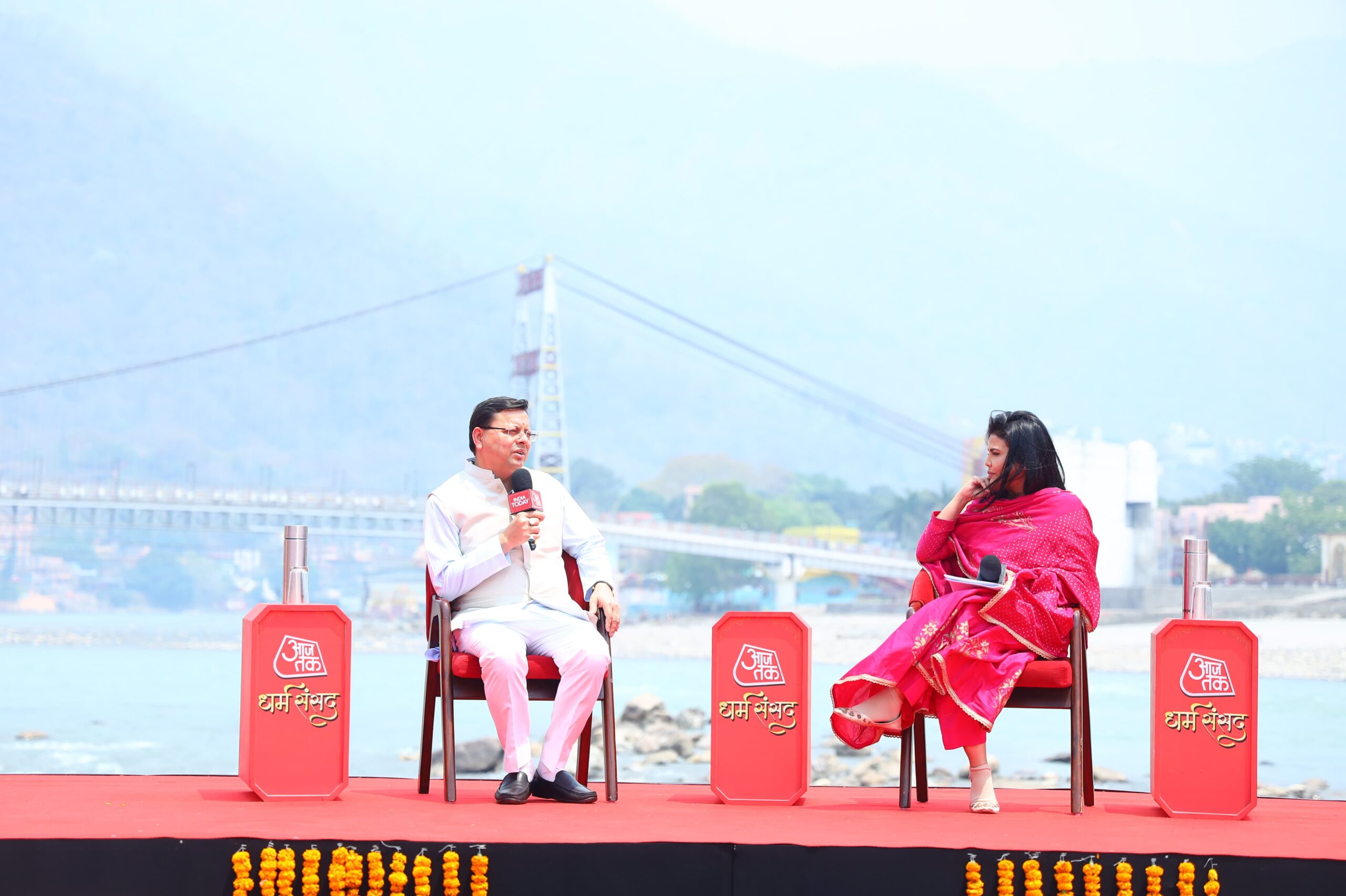 सीएम ने मुनिकीरेती में आयोजित धर्म संसद कार्यक्रम में प्रतिभाग किया