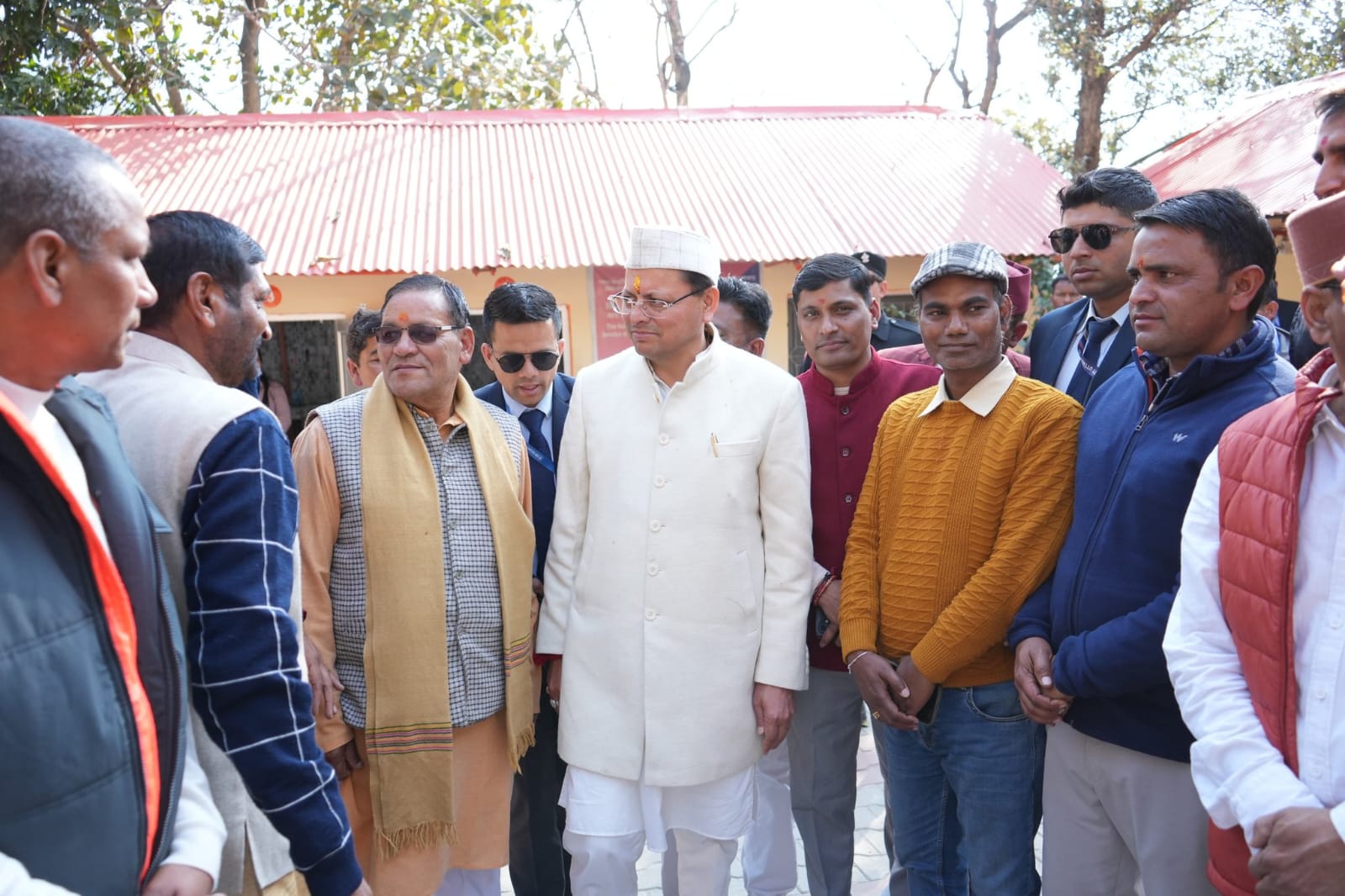 पीपलकोटी में स्वास्थ्य व्यवस्थाओं का जायजा लेने पहुँचे मुख्यमंत्री धामी