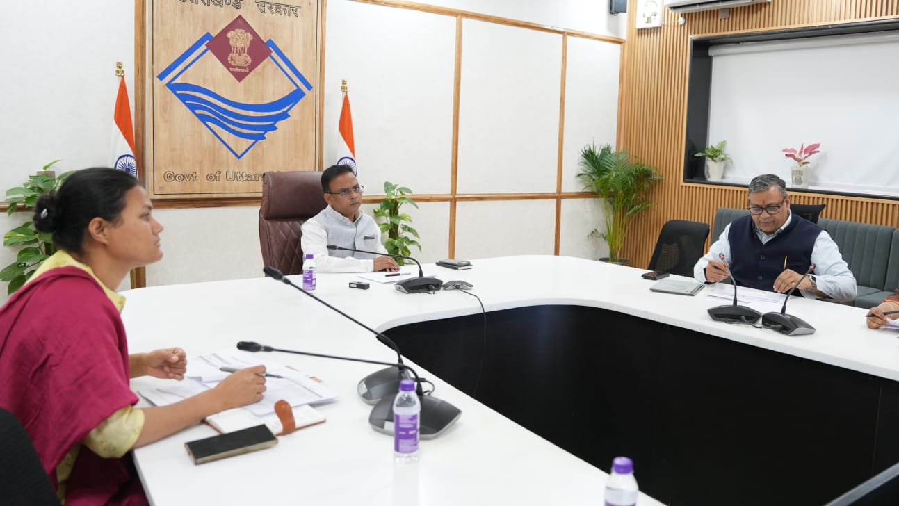 चारधाम यात्रा मार्गों पर समानांतर प्रणाली से भी हो सफाई व्यवस्था: प्रमुख सचिव