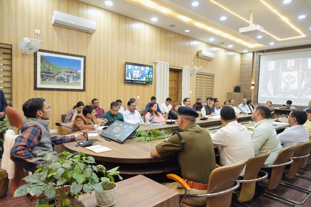 जिला प्रशासन की होमडिलिविरी व्यवस्था से गैस एजेंसियों पर जुटने वाली भीड़ से निजात के साथ ही कानून व्यवस्था नियंत्रण में