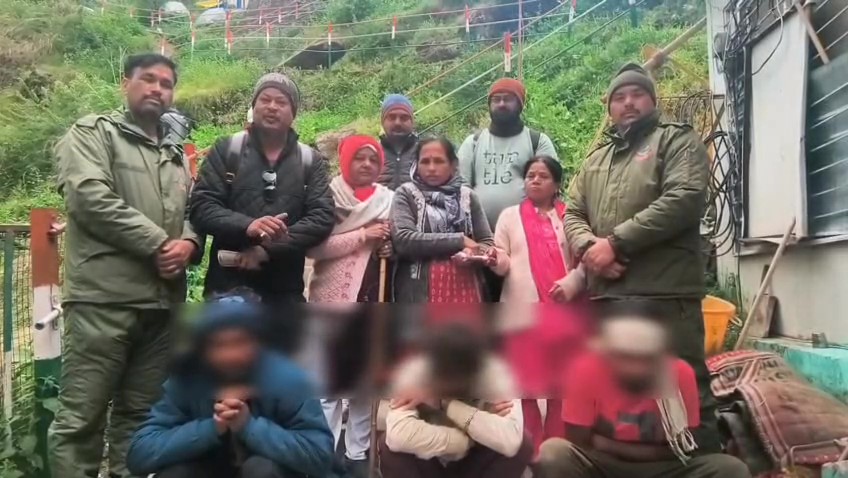 ओवररेटिंग करने वाले घोड़ा हॉकर्स पर पुलिस की  कार्रवाई