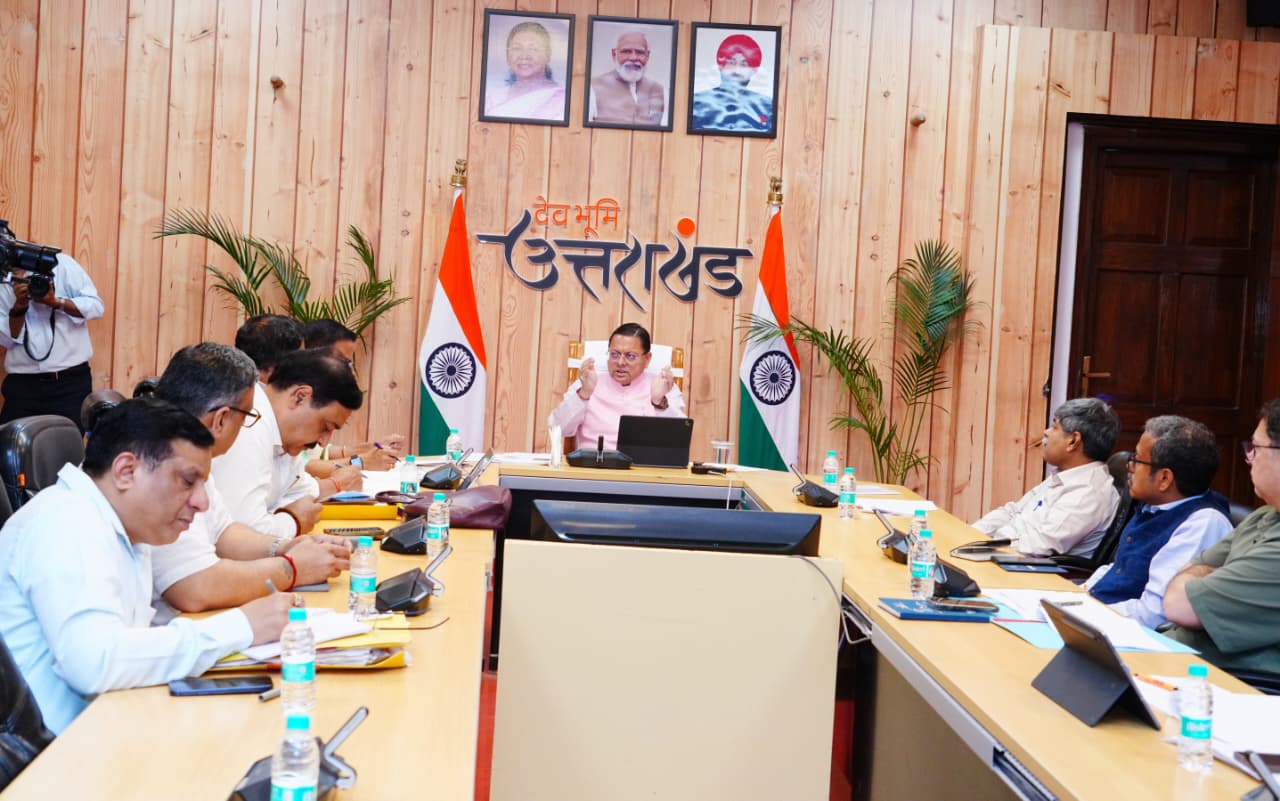 मुख्यमंत्री ने वनाग्नि नियंत्रण, पेयजल, स्वास्थ्य एवं मानसून तैयारियों की समीक्षा की