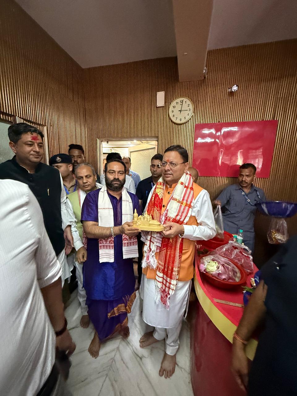 मुख्यमंत्री धामी ने कामाख्या देवी मंदिर में की पूजा-अर्चना