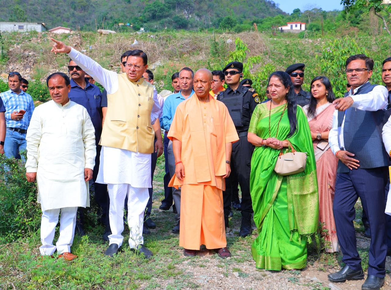 पैतृक गाँव में महायज्ञ और बिथ्याणी महाविद्यालय में विकास का संकल्प लेकर पहुंचे मुख्यमंत्री योगी आदित्यनाथ
