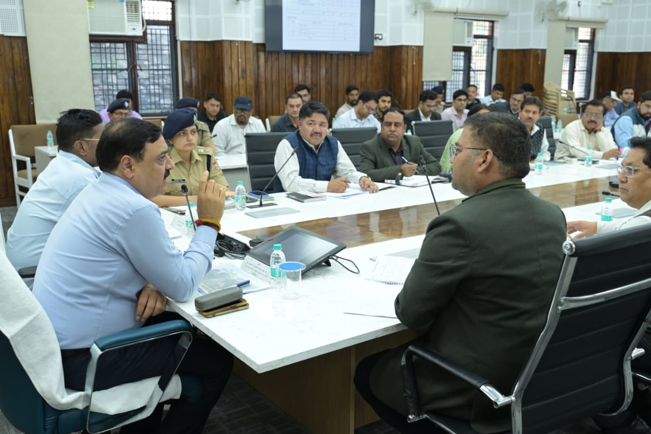 आयुक्त गढ़वाल  द्वारा की गई श्री केदारनाथ यात्रा व्यवस्थाओं की व्यापक समीक्षा, दिए आवश्यक दिशा-निर्देश