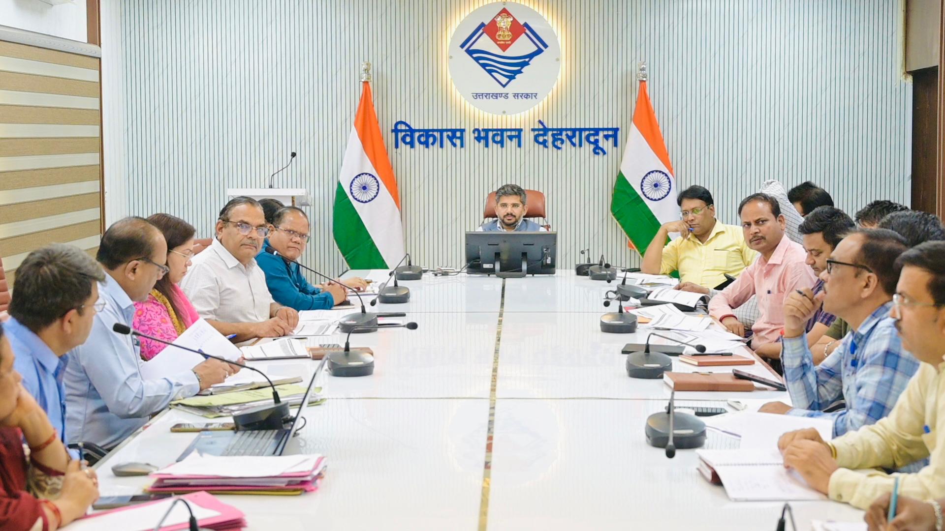 लंबित पेयजल योजनाएं जल्द पूरी हों, हर घर तक पहुंचे स्वच्छ जल: सीडीओ