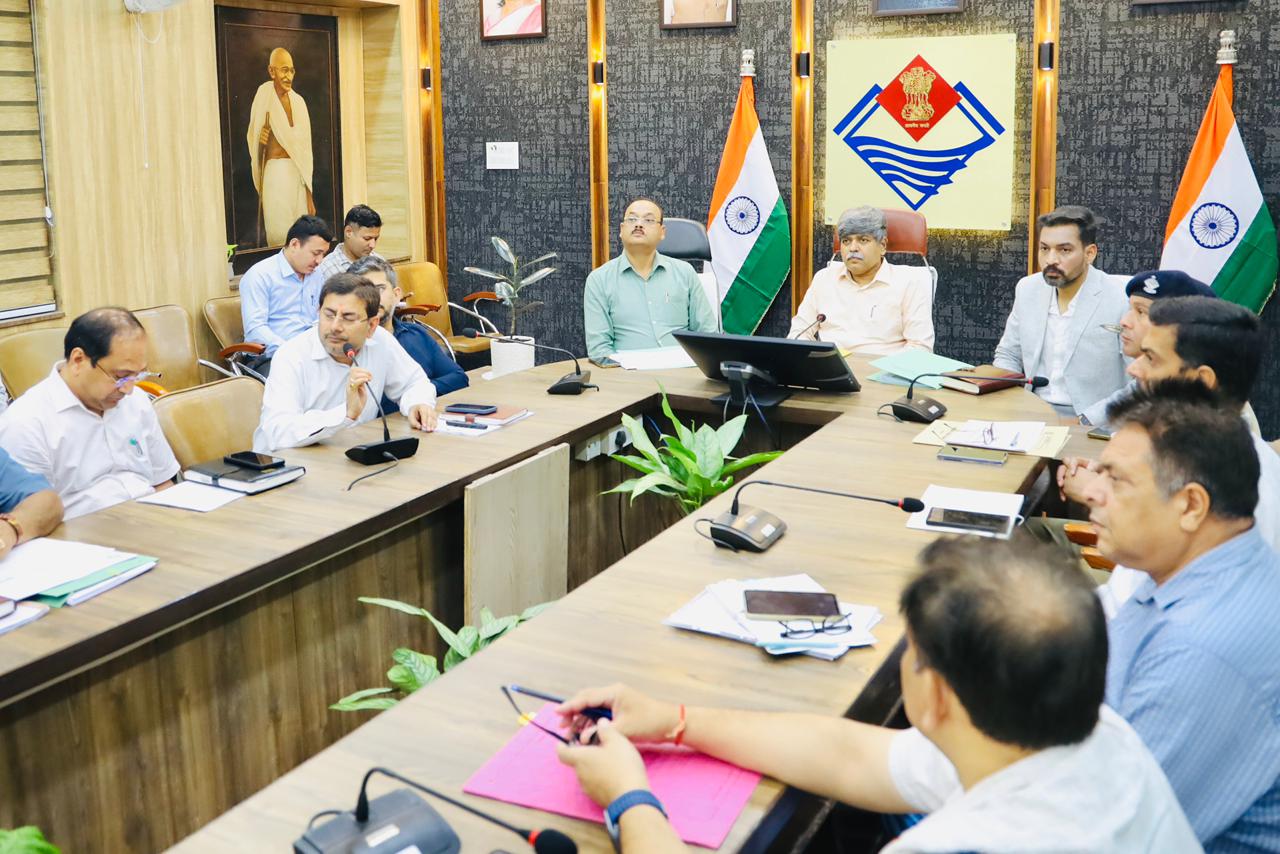 प्रमुख सचिव ने की आपदा तैयारियों एवं पुनर्वास कार्यों की समीक्षा