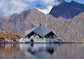 हेमकुंट साहिब यात्रा: श्रद्धालु बोले उड़ाई जा रही है अफवाह, यात्रा में कोई दिक्कत नहीं
