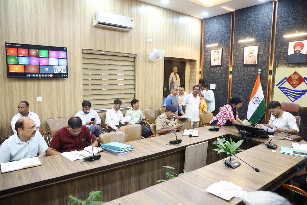 शिकायत-बहुल क्षेत्रों की होगी जीआईएस मैपिंग, तय होगी अधिकारियों की जवाबदेही: डीएम