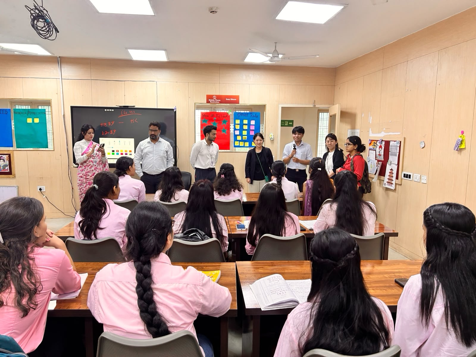 जापानी प्रतिनिधिमंडल ने क्षेत्रीय सेवायोजन कार्यालय एवं दून विश्वविद्यालय का किया भ्रमण