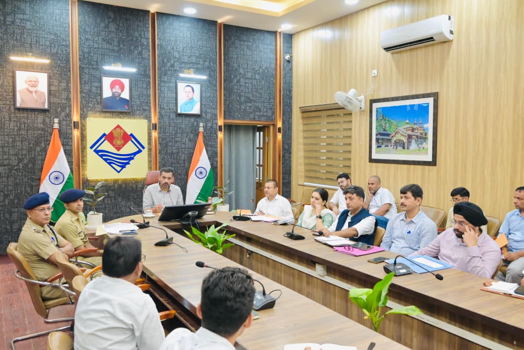 डीएम ने शहर में सुगम, सुरक्षित एवं व्यवस्थित यातायात व्यवस्था के लिए दिए निर्देश