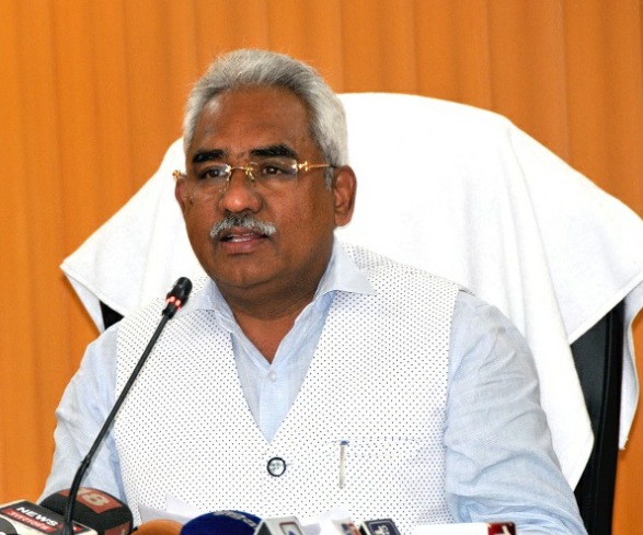 ओलावृष्टि से हुए नुकसान का जल्द आकलन कर प्रभावितों को मुआवजा देने के दिए निर्देश